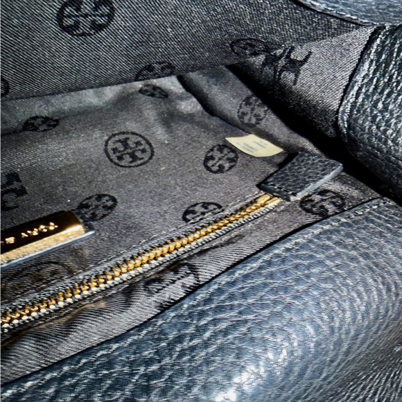 Tory Burch Britten Combo Crossbody Bag - Black Pebbled Leather - Gold Hardware - Picture 7 of 11